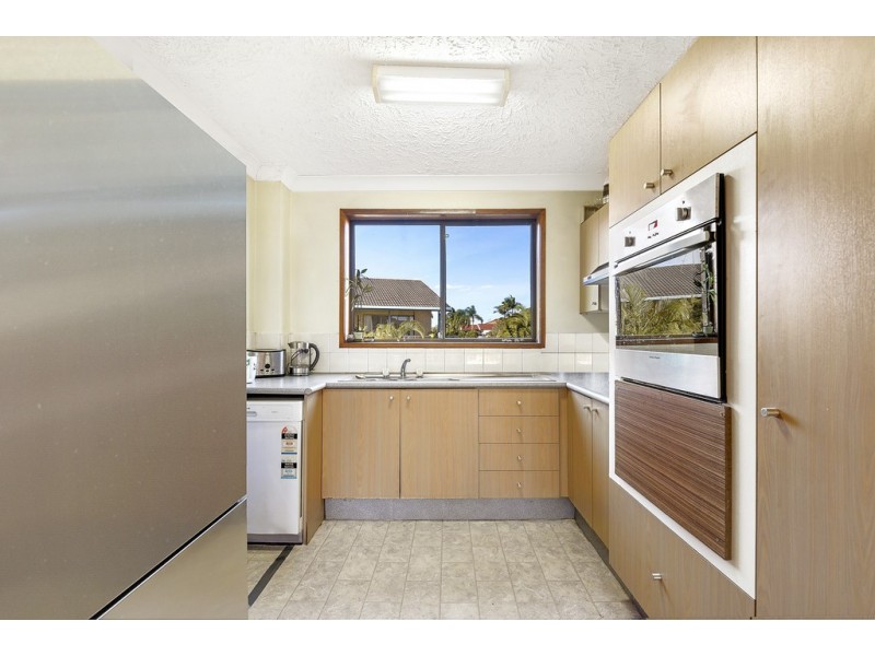 1/16 Duet Drive, Mermaid Waters QLD 4218