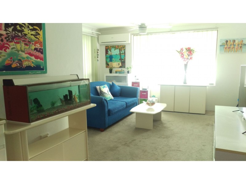 4/4 Milton Avenue, Paradise Point QLD 4216