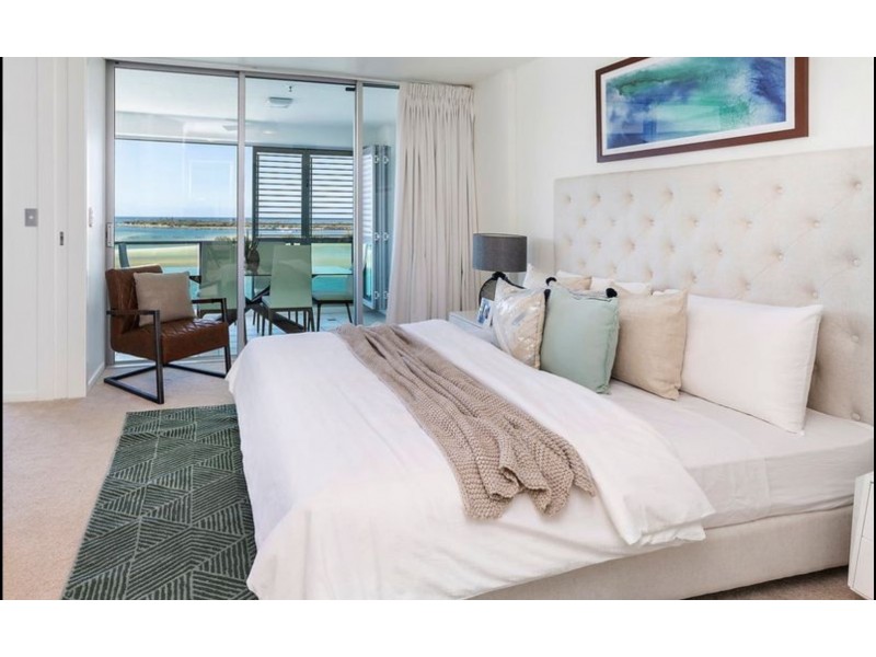 902/300 Marine Parade, Labrador QLD 4215