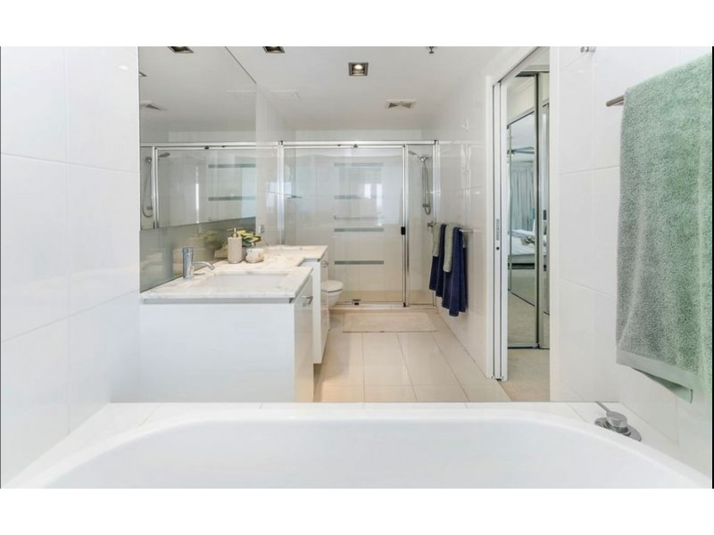 902/300 Marine Parade, Labrador QLD 4215