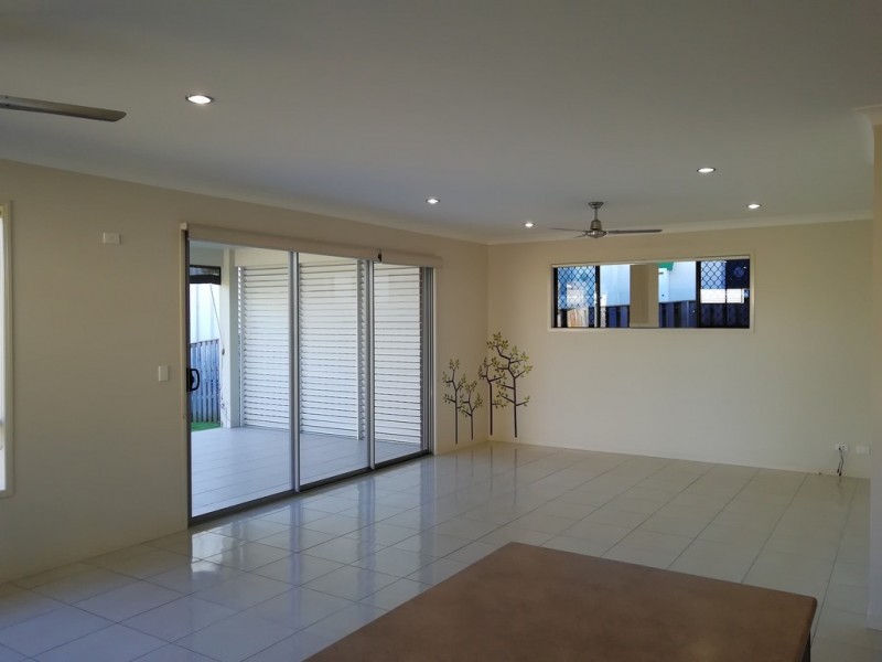 9 Saleya Drive, Varsity Lakes QLD 4227