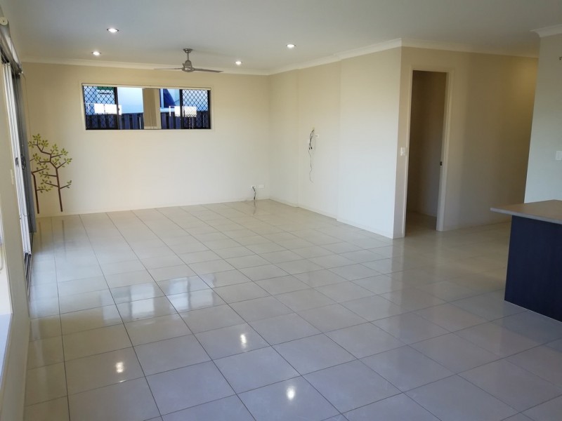 9 Saleya Drive, Varsity Lakes QLD 4227