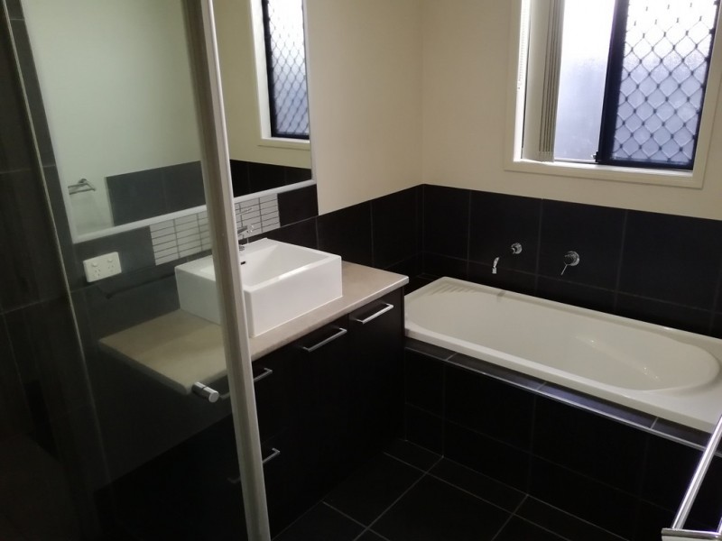 9 Saleya Drive, Varsity Lakes QLD 4227