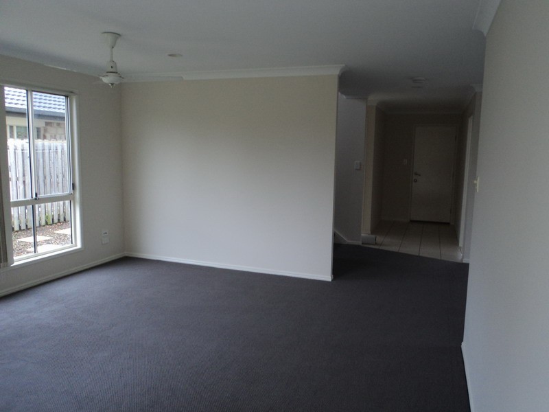 34 Tracey Crescent, Varsity Lakes QLD 4227