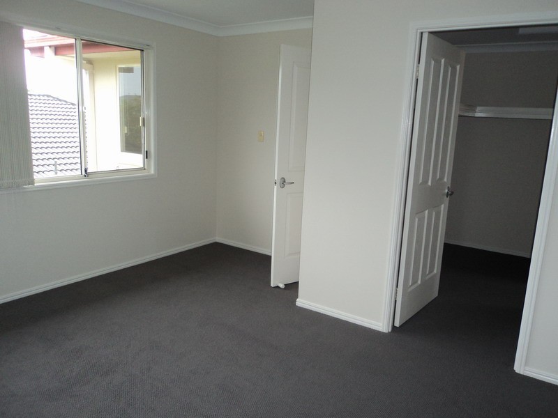 34 Tracey Crescent, Varsity Lakes QLD 4227