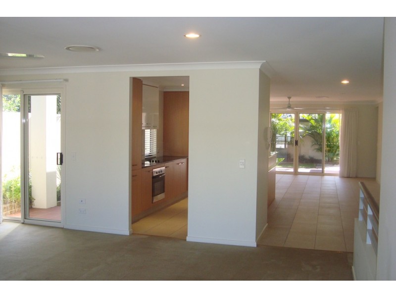 128/5 Easthill Drive, Robina QLD 4226