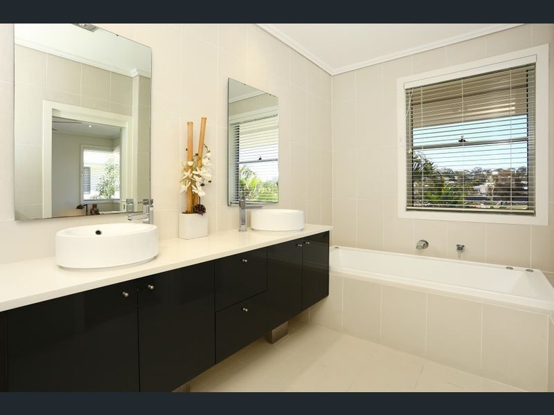 3007b Northview Parade, Benowa QLD 4217