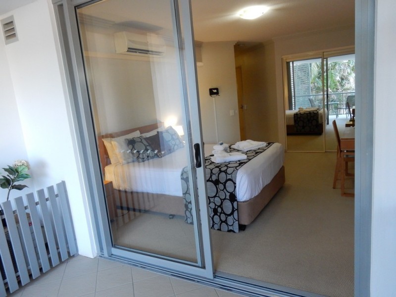 1042/89 LANDSBOROUGH AVENUE, Scarborough QLD 4020