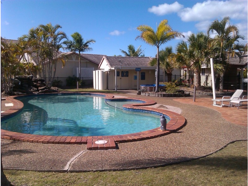 21/20 St Kevins Ave, Benowa QLD 4217