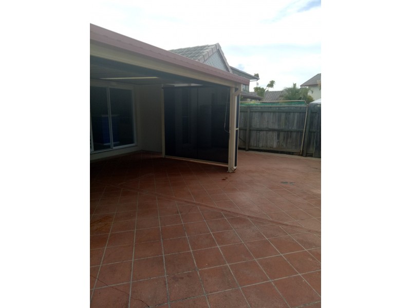 21/20 St Kevins Ave, Benowa QLD 4217