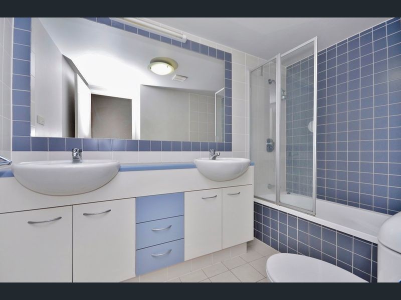 70 Norman Crescent, Norman Park QLD 4170