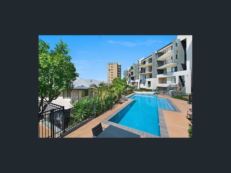 70 Norman Crescent, Norman Park QLD 4170