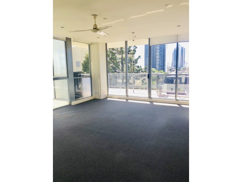 702/18 CYPRESS AVE, Surfers Paradise QLD 4217