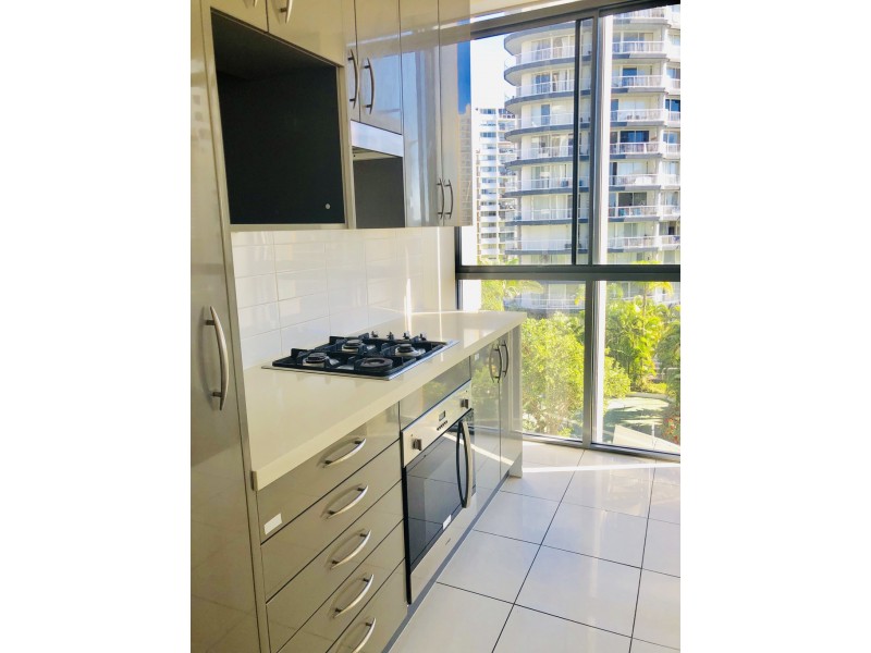 702/18 CYPRESS AVE, Surfers Paradise QLD 4217