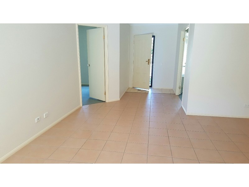 20 Brown Street, Labrador QLD 4215