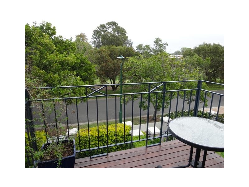 107 Coutts Street, Bulimba QLD 4171