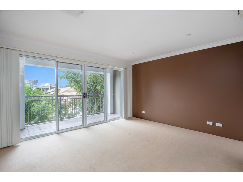 18/33 Clark Street, Biggera Waters QLD 4216
