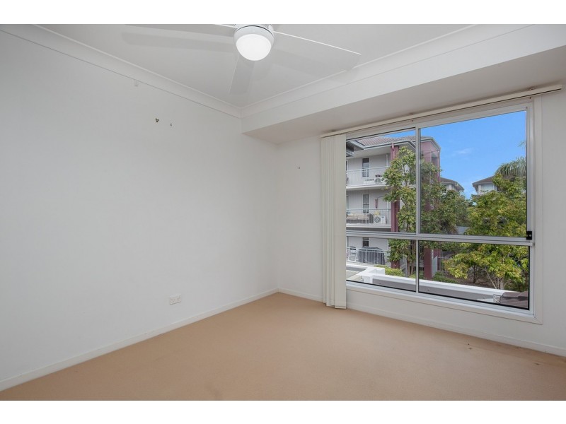 18/33 Clark Street, Biggera Waters QLD 4216