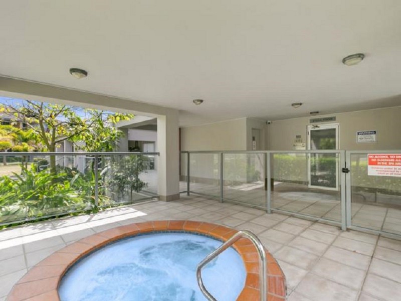 18/33 Clark Street, Biggera Waters QLD 4216