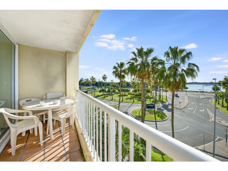 20/30 Marine Parade, Southport QLD 4215