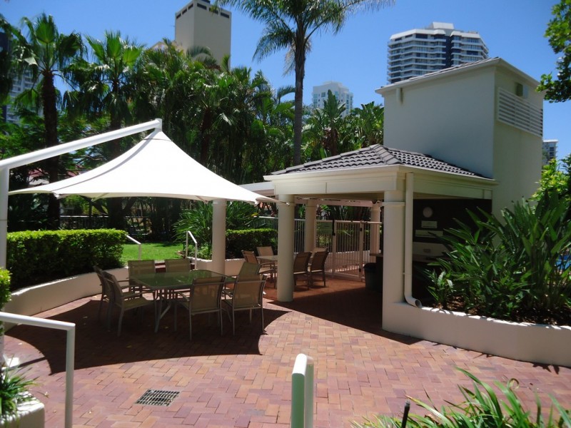 63/15-21 Breaker Street, Main Beach QLD 4217