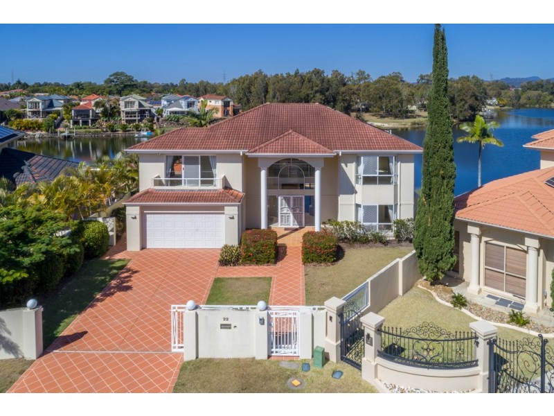 22 Staysail Cres, Clear Island Waters QLD 4226