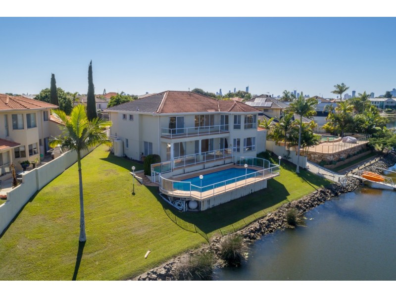 22 Staysail Cres, Clear Island Waters QLD 4226