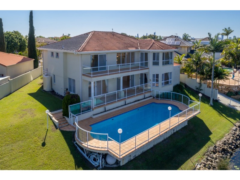 22 Staysail Cres, Clear Island Waters QLD 4226