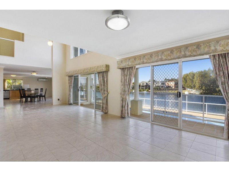 22 Staysail Cres, Clear Island Waters QLD 4226
