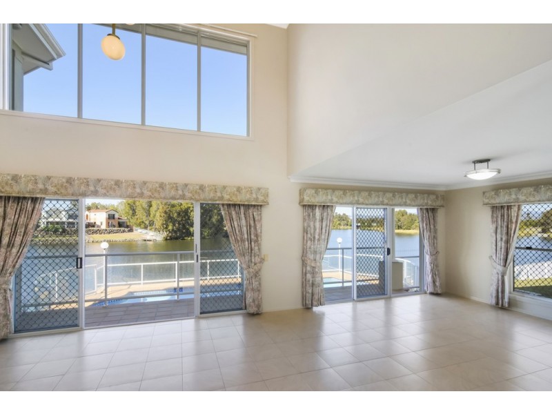 22 Staysail Cres, Clear Island Waters QLD 4226