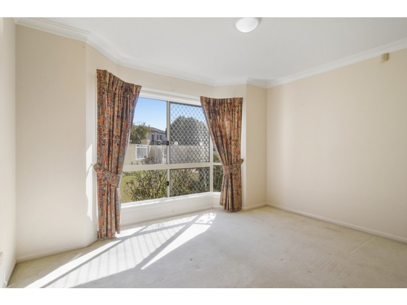 22 Staysail Cres, Clear Island Waters QLD 4226