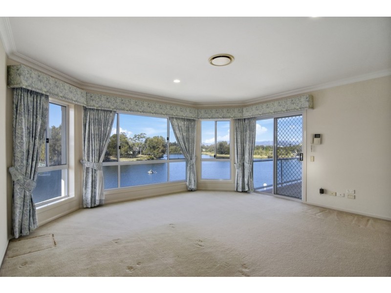 22 Staysail Cres, Clear Island Waters QLD 4226