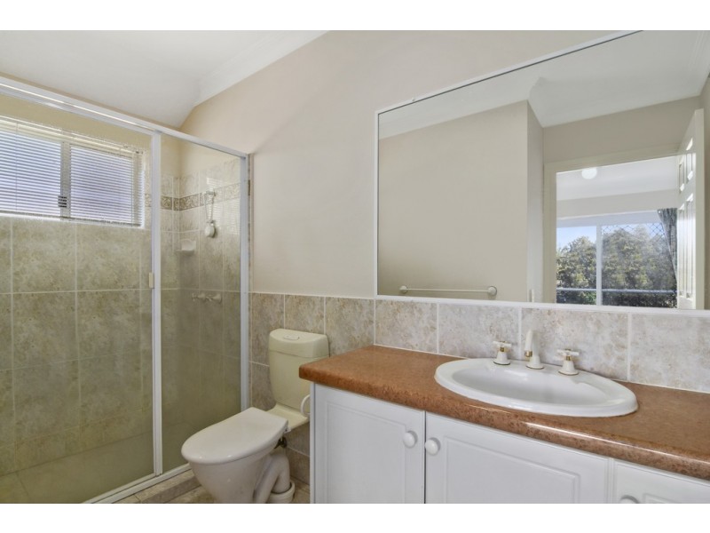 22 Staysail Cres, Clear Island Waters QLD 4226