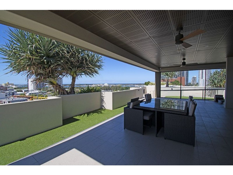 25/43 Lenneberg Street, Southport QLD 4215