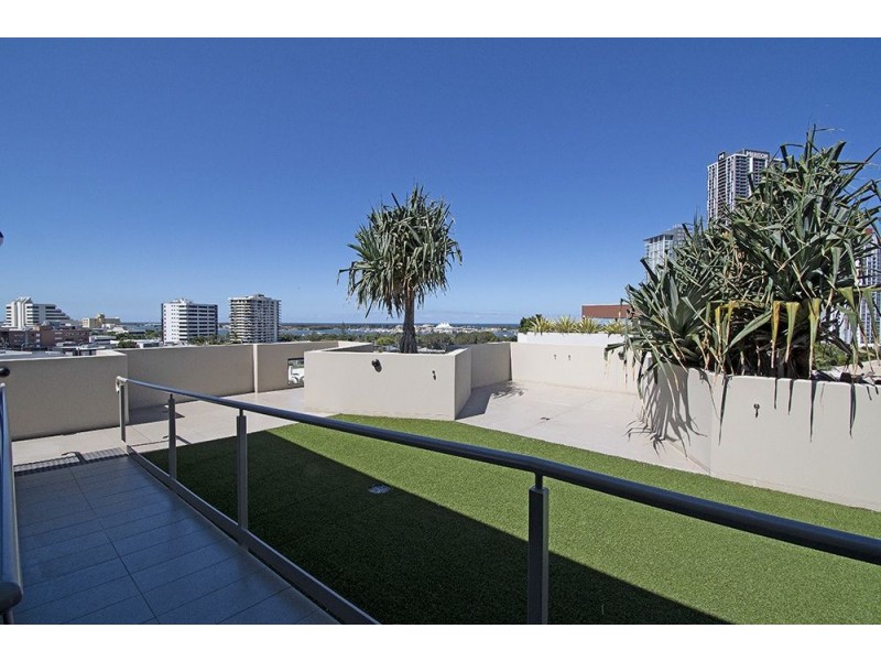 25/43 Lenneberg Street, Southport QLD 4215