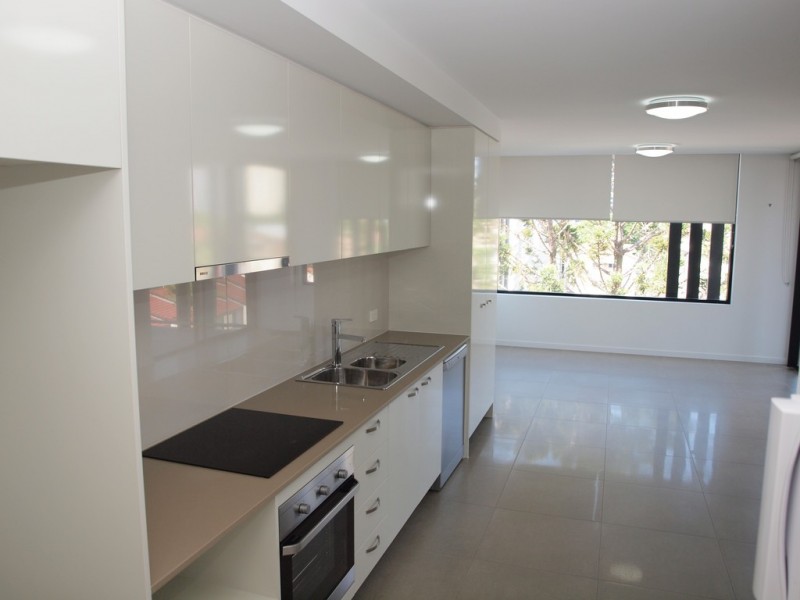 25/43 Lenneberg Street, Southport QLD 4215