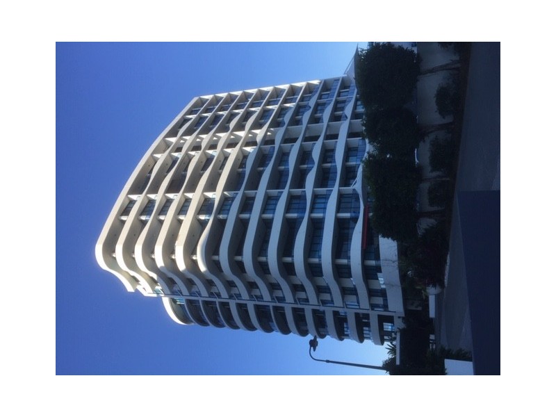 5 HARBOUR SIDE COURT, Biggera Waters QLD 4216