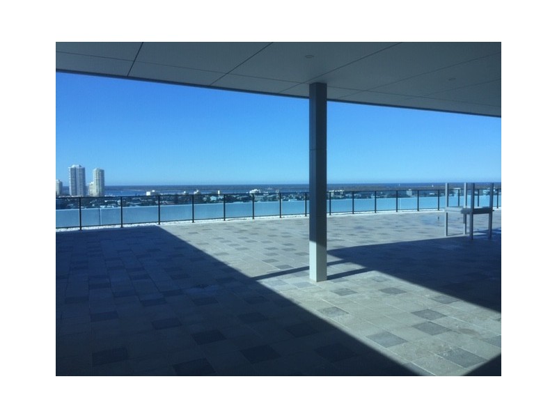 5 HARBOUR SIDE COURT, Biggera Waters QLD 4216