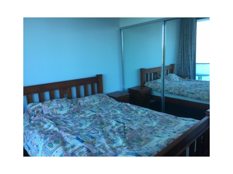 5 HARBOUR SIDE COURT, Biggera Waters QLD 4216