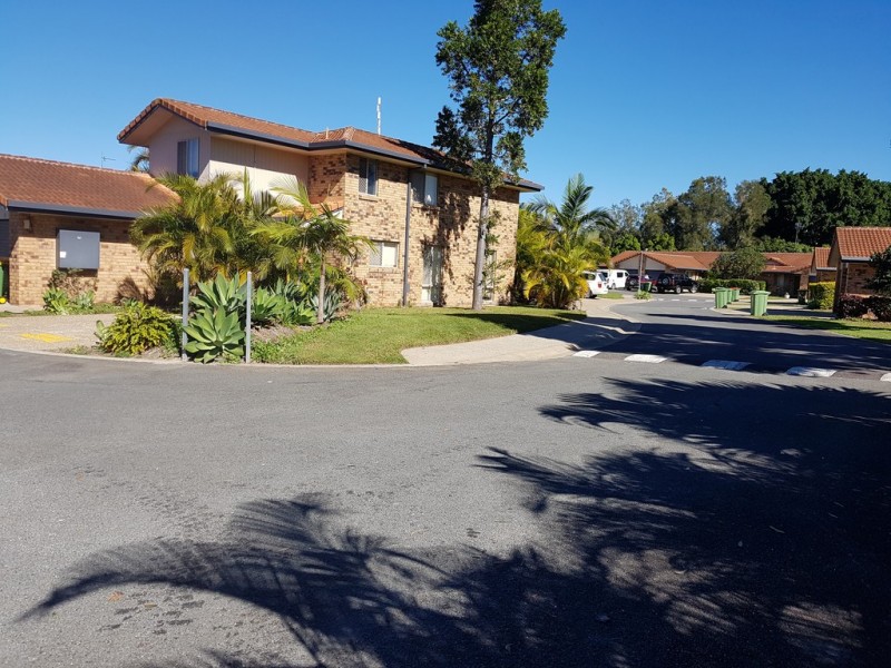 28/11 Waterford court, Bundall QLD 4217