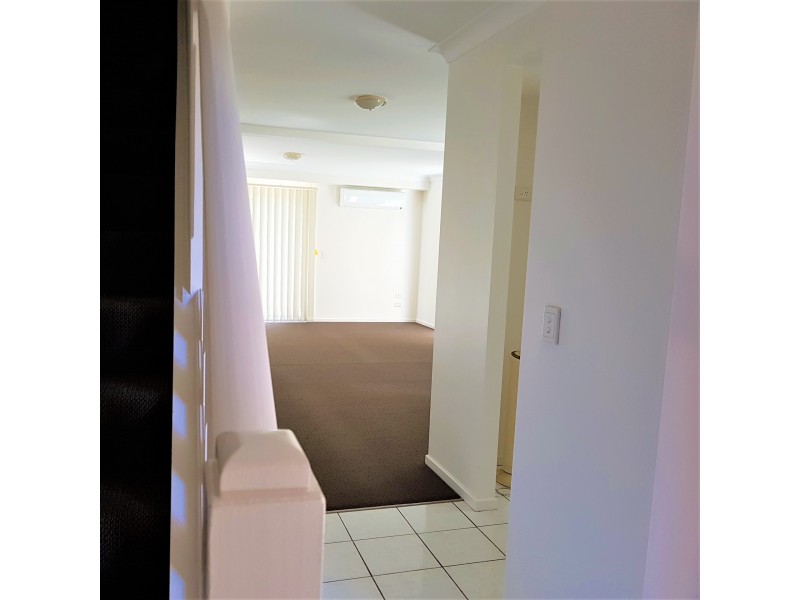 28/11 Waterford court, Bundall QLD 4217