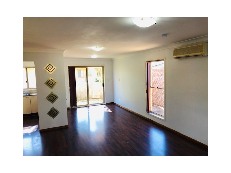 147/31 Usher Avenue, Labrador QLD 4215
