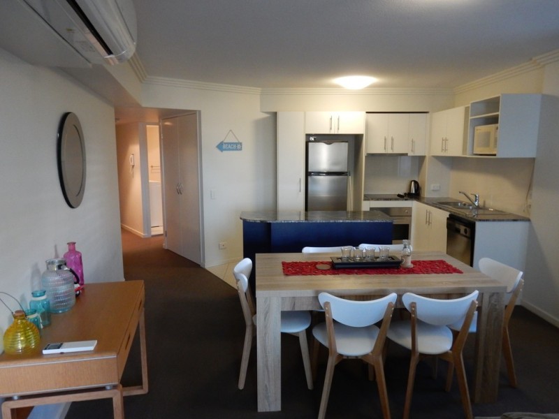 305 / 89 LANDSBOROUGH AVENUE, Scarborough QLD 4020