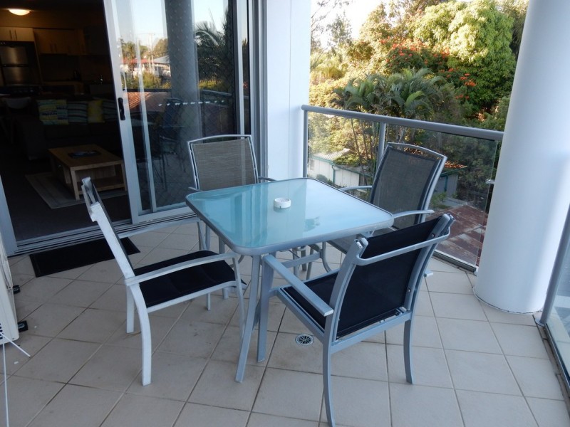 305 / 89 LANDSBOROUGH AVENUE, Scarborough QLD 4020