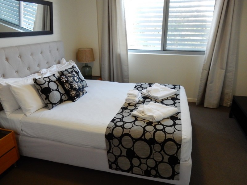 305 / 89 LANDSBOROUGH AVENUE, Scarborough QLD 4020