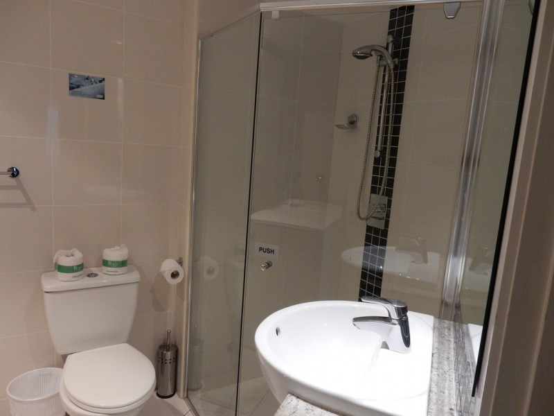 305 / 89 LANDSBOROUGH AVENUE, Scarborough QLD 4020