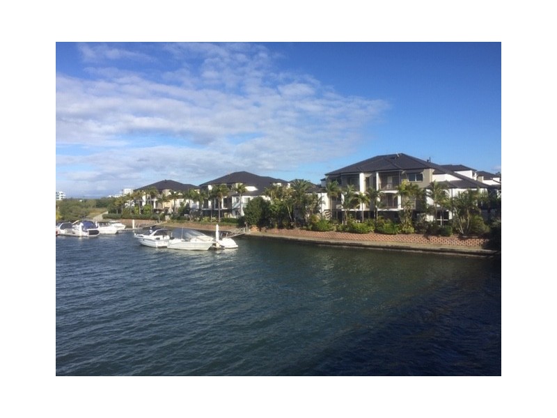82-86 Limetree Parade, Runaway Bay QLD 4216