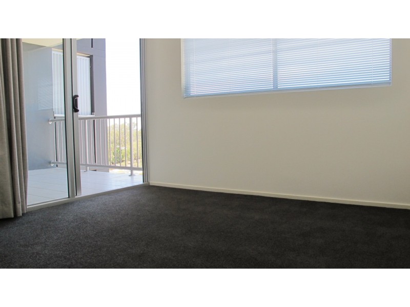 27 Station Rd, Indooroopilly QLD 4068