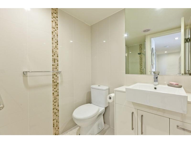 702/87 Marine Parade, Redcliffe QLD 4020