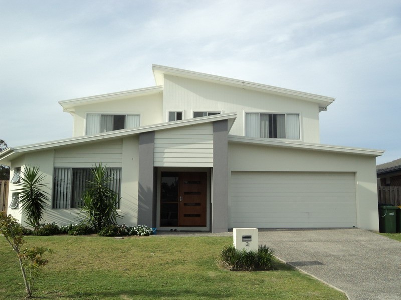 2/2 Marks Drive, Varsity Lakes QLD 4227